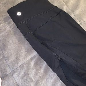 Black crop lululemon leggings
